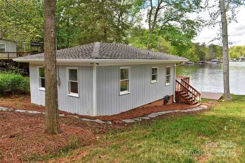 139 Sanford Lane, Badin Lake, NC 28127