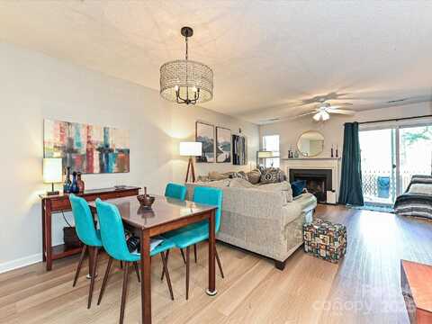 9305 Four Mile Creek Road, Charlotte, NC 28277