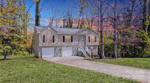 112 N Council Oaks Street, Morganton, NC 28655