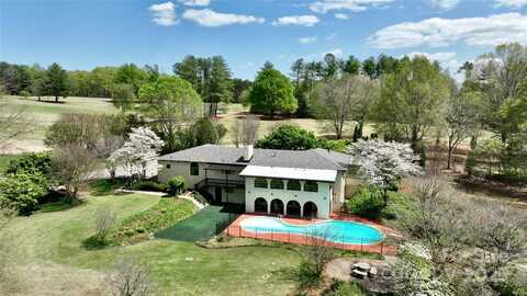 455 W Gleneagles Road, Statesville, NC 28625