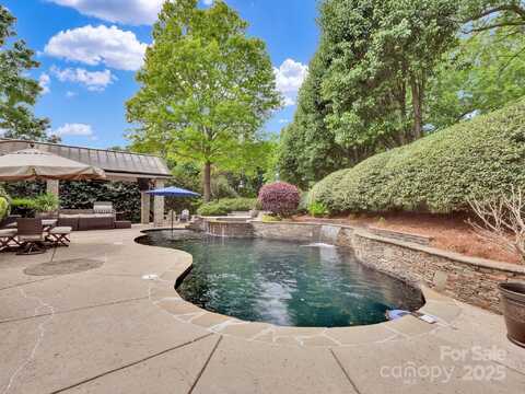 2553 Fallbrook Place NW, Concord, NC 28027