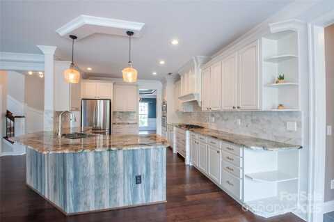 8810 Cool Meadow Drive, Huntersville, NC 28078