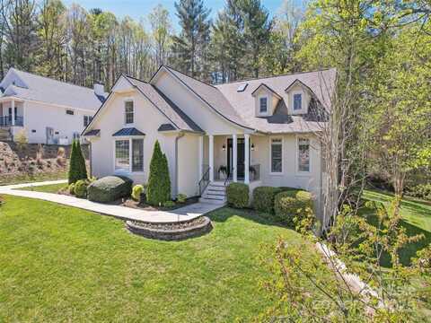 100 Mistletoe Trail, Hendersonville, NC 28791