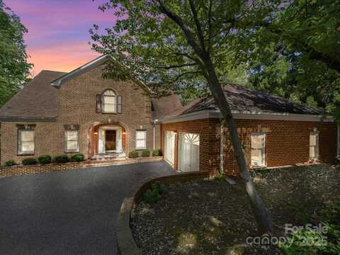 209 Tinkham Trail, Cramerton, NC 28032