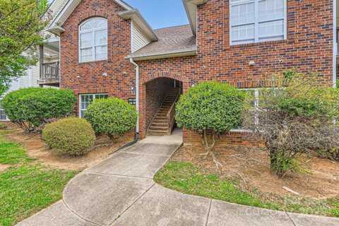 2515 Carya Pond Lane, Charlotte, NC 28212