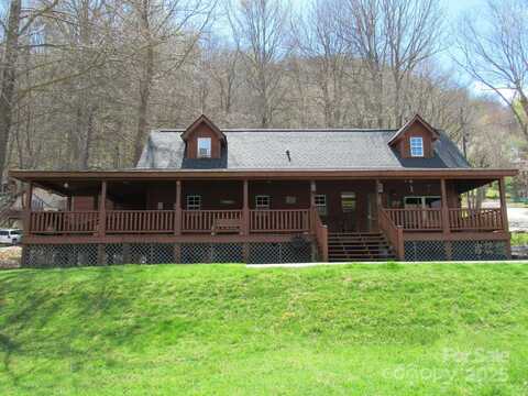 233 Rocky Top Road, Maggie Valley, NC 28751