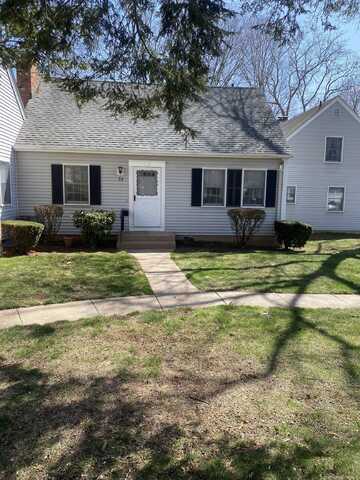 102 Wetherell Street, Manchester, CT 06040