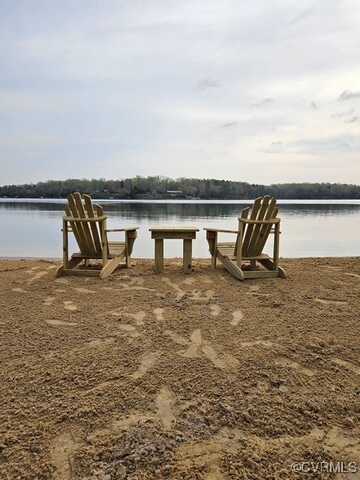 Ridgeview Lane, Lancaster, VA 22503