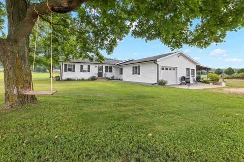 N8608 STRAT ROAD, Iola, WI 54945