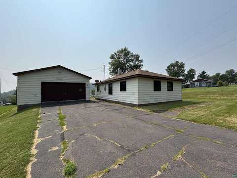 16 Carter Ln, Silver Bay, MN 55614