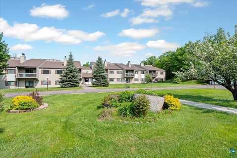 20 Village Dr, Duluth, MN 55810