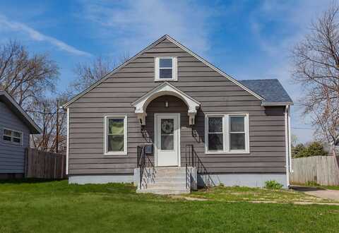 1715 W 2nd Street, Perry, IA 50220