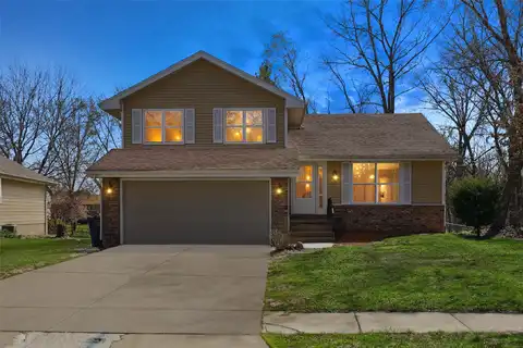 5010 Bel Aire Road, Des Moines, IA 50310