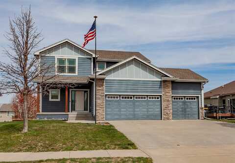 715 SE Madrone Lane, Waukee, IA 50263