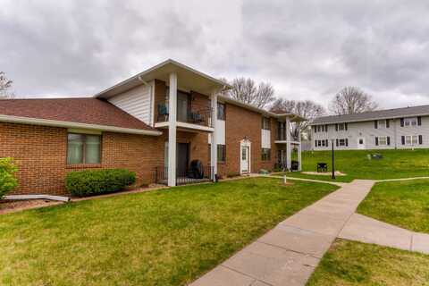 1168 49th Street unit: 1, West Des Moines, IA 50266