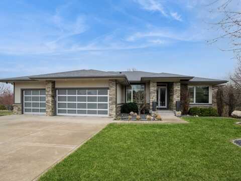 16102 Maple Drive, Urbandale, IA 50323