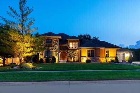 360 Painted Woods Drive, Waukee, IA 50263