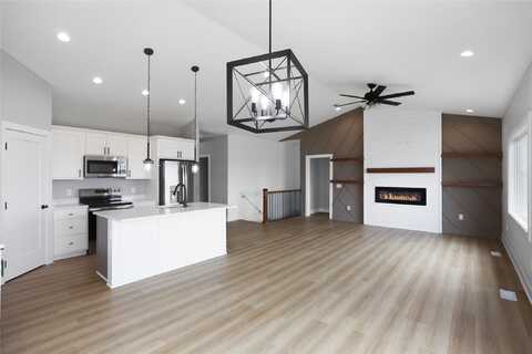 304 13th Street NW, Bondurant, IA 50035