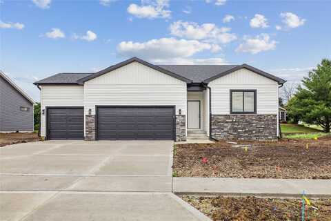 2311 N 8th Avenue E, Newton, IA 50208