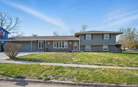 6916 Hopkins Road, Urbandale, IA 50322