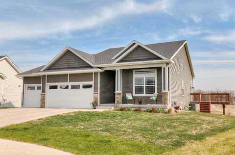 172 Crossroads Drive, Des Moines, IA 50320