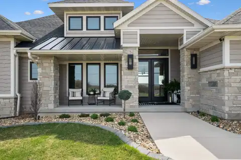3047 SE Deer Run, Dyersville, IA 52040