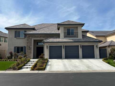 11781 Turf Drive N, Fresno, CA 93730
