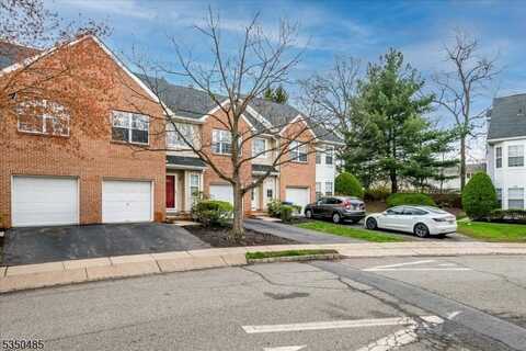 223 Hidden Woods Ct, Piscataway, NJ 08854