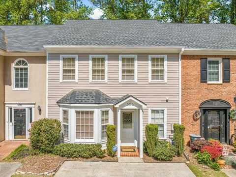 595 Saint James Walk SE, Marietta, GA 30067