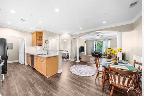 2103 Stratford Commons, Decatur, GA 30033