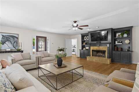 4340 Hadaway Road NW, Kennesaw, GA 30152