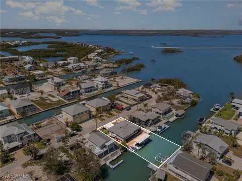 240 Driftwood Lane, Fort Myers Beach, FL 33931