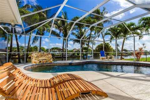 915 SE 28th Terrace, Cape Coral, FL 33904