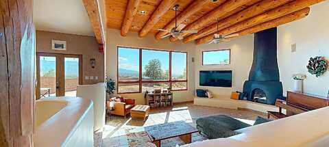 6021 DEL CARMEN Drive NE, Rio Rancho, NM 87144