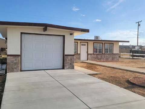 8900 Manzanita Avenue, California City, CA 93505