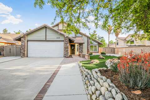 1029 Lillian Court, Lancaster, CA 93535