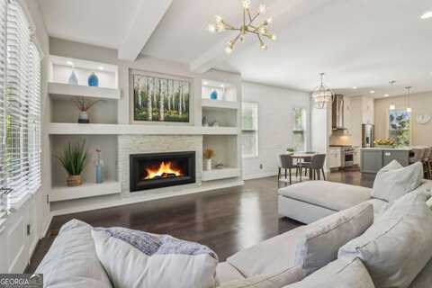 823 Canterbury Overlook, Atlanta, GA 30324