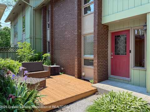 515 N Putnam Street, Williamston, MI 48895