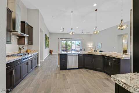 3870 Valles Caldera Court, Las Vegas, NV 89118