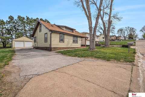 5906 M Street, Omaha, NE 68117