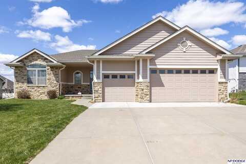 8618 S 101 Street, La Vista, NE 68128