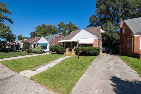 20110 Lesure Street, Detroit, MI 48235