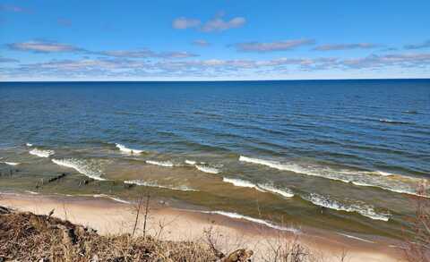 Lot 9 W Fox Farm, Manistee, MI 49660