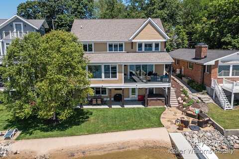 7192 Wilkinson Drive NE, Rockford, MI 49341