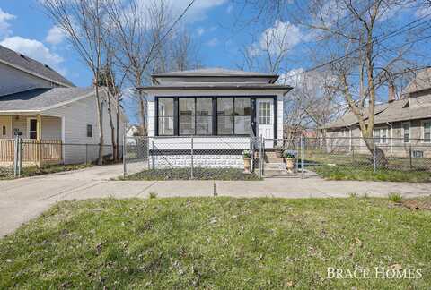 717 6th Street NW, Grand Rapids, MI 49504