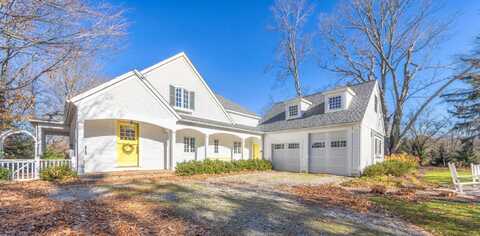 530 Spear Street, Saugatuck, MI 49453