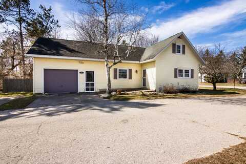 429 N Center Street, Beulah, MI 49617