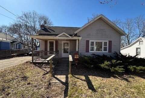207 E Coffren Avenue, Greenville, MI 48838