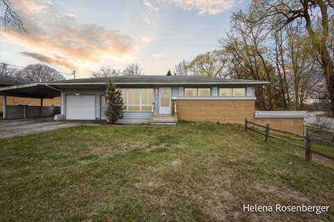 1202 W Blackburn Street, Greenville, MI 48838