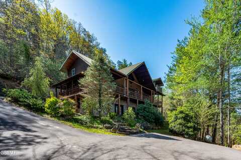 2149 Cascades Court, Sevierville, TN 37862